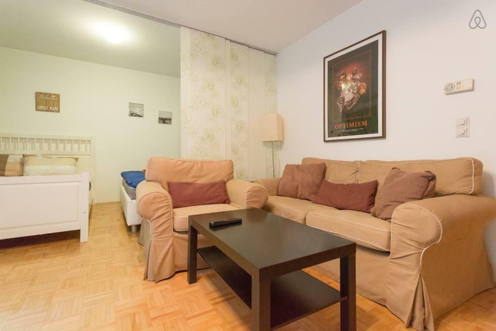 Relaxing Terrace Apartment In Lively Area Вена Экстерьер фото