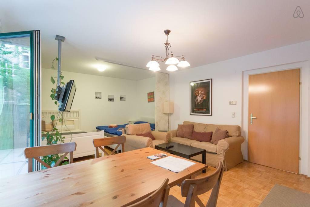 Relaxing Terrace Apartment In Lively Area Вена Экстерьер фото